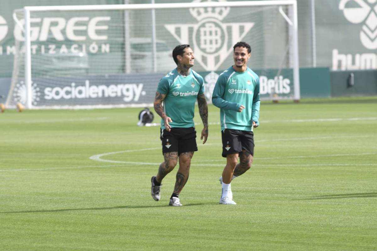 Chimy Ávila y Antony.